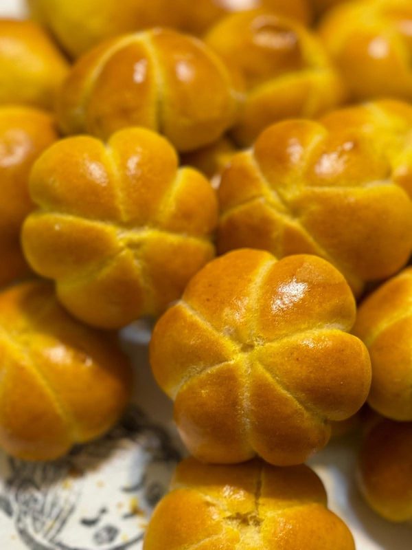 Halloween Pumpkin Bun